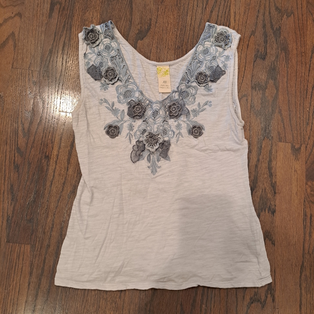 embroidered tank top blue with flowers